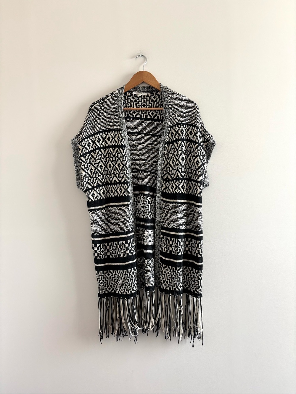 Miss Me Cardigan Sweater Aztec Black White Fringe Long Duster M Boho Western